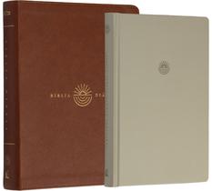 Livro - Bíblia Diária NVI, Capa luxo marrom, Leitura Perfeita – Comece sua jornada de 365 dias com a Bíblia em qualquer momento do ano Livro - Bíblia Diária NVI, Capa luxo marrom, Leitura Perfeita – Comece sua jornada de 365 dias com a Bíblia em qualquer momento do ano