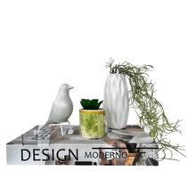 Livro caixa fake + vaso branco + mini vaso + enfeite pássaro