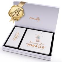 Livro de Memórias Premium Momentiqa para Bebês (0-5 anos) - Menina e Menino