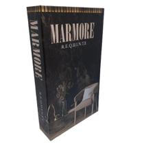 Livro de papelão decorativo estampa 'Marmore Requinte'