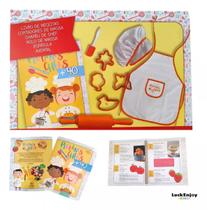 Livro de Receitas Pequenos Chefs Contém 01 Kit com Mágicas Mickey Livro + Acessórios de Truques