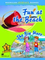 Livro - Fun At The Beach - The Big Wave - Level 2