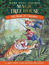 Livro - Magic Tree House 19 - Tigers At Twilight