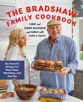 Livro The Bradshaw Family Cookbook da Flatiron Books