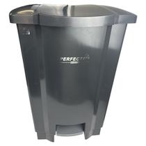 LIXEIRA 50L COM TAMPA E PEDAL PRETA 44x59,5x59,5CM