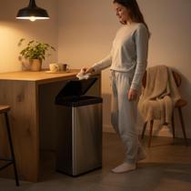 Lixeira Automática Retangular 50 Litros Aço Inox com Sensor Infravermelho Para Cozinha e Escritório Lixeira Automática Retangular 50 Litros Aço Inox com Sensor Infravermelho Para Cozinha e Escritório