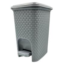 Lixeira C/ Pedal Plástico Preto Cinza Cozinha 7 Litros 1 UN Lixeira C/ Pedal Plástico Preto Cinza Cozinha 7 Litros 1 UN