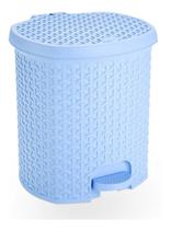 Lixeira Cesto 6 Lts. Rattan Tampa E Pedal Banheiro Cor Azul Lixeira Cesto 6 Lts. Rattan Tampa E Pedal Banheiro Cor Azul