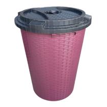 Lixeira Cesto de Roupa Suja Infantil Bebê com Tampa Rattan 60 Litros Balde Multiuso Para Brinquedos Ratan Cumbuco Latina - Lixeira Cesto de Roupa Suja Infantil Bebê com Tampa Rattan 60 Litros Balde Multiuso Para Brinquedos Ratan Cumbuco Latina -