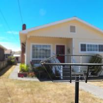 Lixeira de Calçada Preta Grande Fixa Externa Residencial