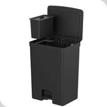 Lixeira de pedal trium ou 50l preta 46+4l com cesto removível e tampa