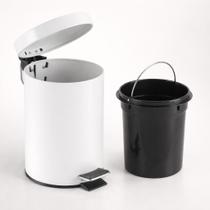 Lixeira Inox Branca 5L com Pedal e Cesto Removível Lixeira Inox Branca 5L com Pedal e Cesto Removível