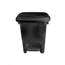 Lixeira Plasvale Com Pedal 15L Preta Quadrada Lixeira Plasvale Com Pedal 15L Preta Quadrada