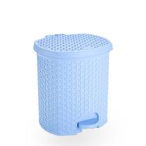 Lixeira Rattan com Pedal 6 Litros Prática, Moderna e Resistente REF 1575