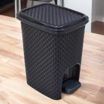 Lixeira Rattan Preta com Pedal 7 L - Sosil