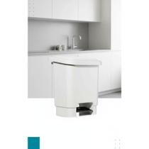 Lixeira Retangular 15L com Pedal Higiênica Profissional Bran