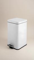 Lixeira Retangular Inox 12L com Pedal Lixeira Retangular Inox 12L com Pedal