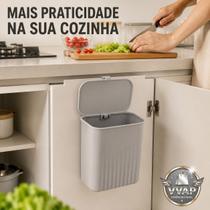 Lixeira Suspensa 9L Para Porta Armário Parede Com Tampa Sem Furos Cozinha Sortida