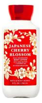 Loção Bath & Body Work - Japanese Cherry Blossom - 236ml
