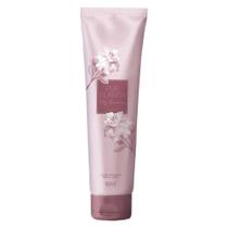 Loção Hidratante Corporal Avon Pur Blanca My Essence, 90ml Loção Hidratante Corporal Avon Pur Blanca My Essence, 90ml