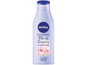 Loção Nivea Óleos Essenciais Flor de Cerejeira e Óleo de Jojoba 200ml Loção Nivea Óleos Essenciais Flor de Cerejeira e Óleo de Jojoba 200ml