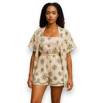 Look Praia 3 Peças: Cropped Alças + Shorts Cintura Alta + Camisa Kimono Bege Areia Floral