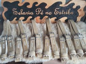 Lóro ponteado a mão couro de búfalo com fivela inox