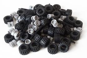 Lote de 20 Eixos e 40 Pneus LEGO City - Peças para Montagem de Rodas Lote de 20 Eixos e 40 Pneus LEGO City - Peças para Montagem de Rodas