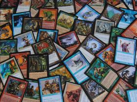 Lote de 500 cartas de MAGIC the Gathering (ORIGINAL) + 100 terrenos Lote de 500 cartas de MAGIC the Gathering (ORIGINAL) + 100 terrenos