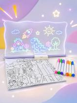 Lousa Infantil 20x30 Interativa Branca com 6 Canetas Fluorescente - Desenho e Diversão Juntos Lousa Infantil 20x30 Interativa Branca com 6 Canetas Fluorescente - Desenho e Diversão Juntos