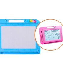 Lousa magica retangular com caneta + 3 carimbos colors 31,5x23cm na solapa - WIN PAPER Lousa magica retangular com caneta + 3 carimbos colors 31,5x23cm na solapa - WIN PAPER