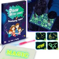 Lousa Mágica Tablet 2 em 1 Branca + Fluorescente + Caneta Luminosa + Cartão A5