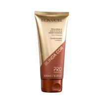 Lowell Blinda Cor Pro Performance Condicionador 200ml Lowell Blinda Cor Pro Performance Condicionador 200ml