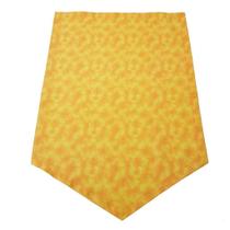 Lugar americano com caimento em V amarelo poeirinha