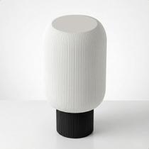 Luminária Abajur Bancone Rippu Preto E27 com Lâmpada Led 3000K Amarelo Quente Bivolt Luminária Abajur Bancone Rippu Preto E27 com Lâmpada Led 3000K Amarelo Quente Bivolt