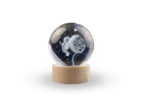 Luminária Abajur Globo Homem na Lua LED USB Enfeite Decorativo Esfera de Vidro 3D Base de Madeira - Apex