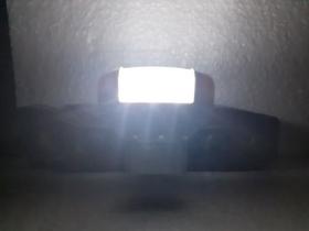 Luminaria Abajur Tomada Lampada Led Branco Frio Liga Desliga 110v/220v