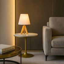 Luminária Abajur Tripé Clássico De Madeira Triangular Cúpula De Tecido Branco Mesa Escritório Quarto Luminária Abajur Tripé Clássico De Madeira Triangular Cúpula De Tecido Branco Mesa Escritório Quarto