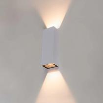 Luminária Arandela Quadra (l)4,2cm (c)3,2cm (a)12cm 2xled Integrado 2,5 W 3000k 150lm Ip65 Luminária Arandela Quadra (l)4,2cm (c)3,2cm (a)12cm 2xled Integrado 2,5 W 3000k 150lm Ip65