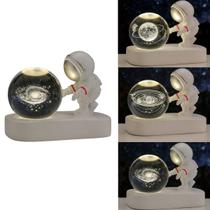 Luminária Astronauta Criativa Led C/ Globo De Vidro 3D Usb