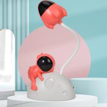 Luminária Astronauta - Ilumine seu Espaço com Encanto!