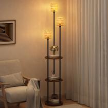 Luminária de Chão, Abajur de chão com Prateleiras e 3 Abajures em Rattan, Luminária Multifuncional para Sala e Quarto, Estante Decorativa com Luz Luminária de Chão, Abajur de chão com Prateleiras e 3 Abajures em Rattan, Luminária Multifuncional para Sala e Quarto, Estante Decorativa com Luz