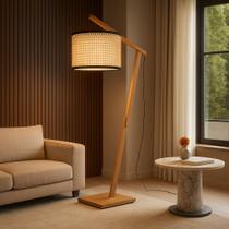 Luminária de Chão Aurora em Madeira com Cúpula de Palha Natural Design Moderno Sala Quarto Decoração Iluminação