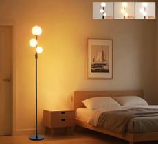 Luminária de Chão Moderna de Meados do Século Fiqevs com 3 Globos LED Reguláveis Luminária de Chão Moderna de Meados do Século Fiqevs com 3 Globos LED Reguláveis