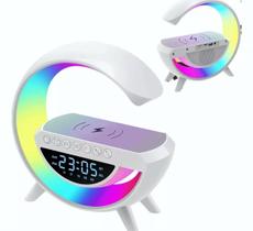 Luminária De Mesa 4 em 1 Carregador Sem Fio Led RGB Caixa De Som Bluetooth Usb Sd Rádio Fm Relógio Digital