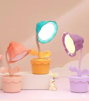 Luminaria de mesa com usb fenima