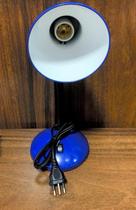 Luminária de Mesa Flexível Azul Bivolt 60w - Cads Luminária de Mesa Flexível Azul Bivolt 60w - Cads