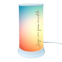 Luminária de Mesa Hug Longe Vai Quem Acredita Luminária de Mesa Hug Longe Vai Quem Acredita