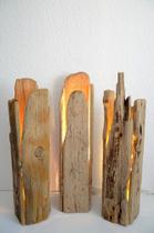 Luminária de mesa rústico artesanato em madeira de alta qualidade. Luminária de mesa rústico artesanato em madeira de alta qualidade.