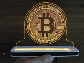 Luminária Decorativa com LED Bitcoin - Hobbies do Ofício